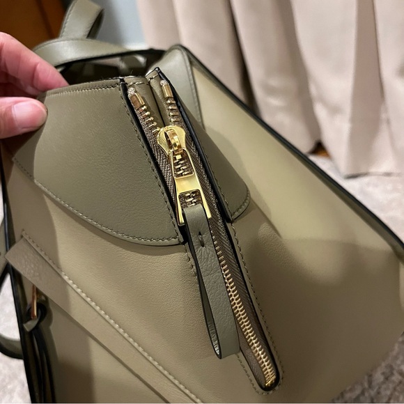 LOEWE Calfskin Small Hammock Shoulder Bag Clay Green Dusty Beige - Picture 11 of 16